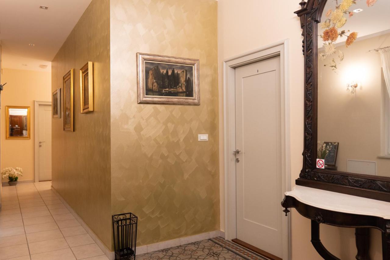 Scallop Regent Rooms Zara Esterno foto
